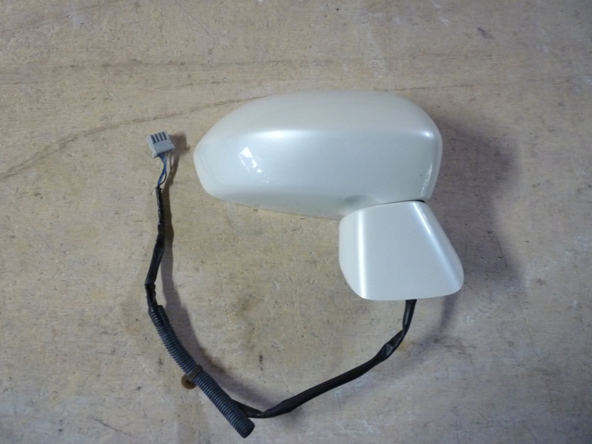 GD8 フィットアリア 純正 ドアミラー 右 カラー№:NH636P 5ピン拍卖