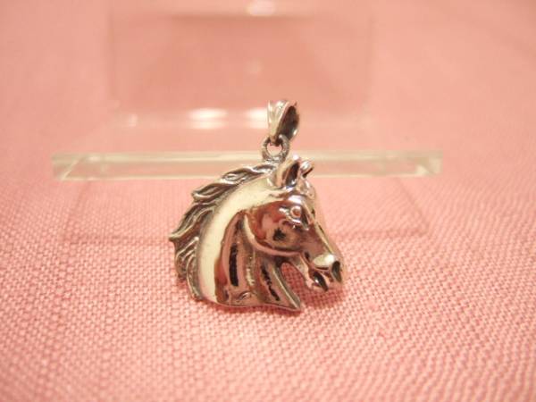 横浜最新 シルバーSILVER925♪魅惑の銀ペンダント馬 2.5gメンズレディース 送料無料ξgtξ ξネックレス12a拍卖