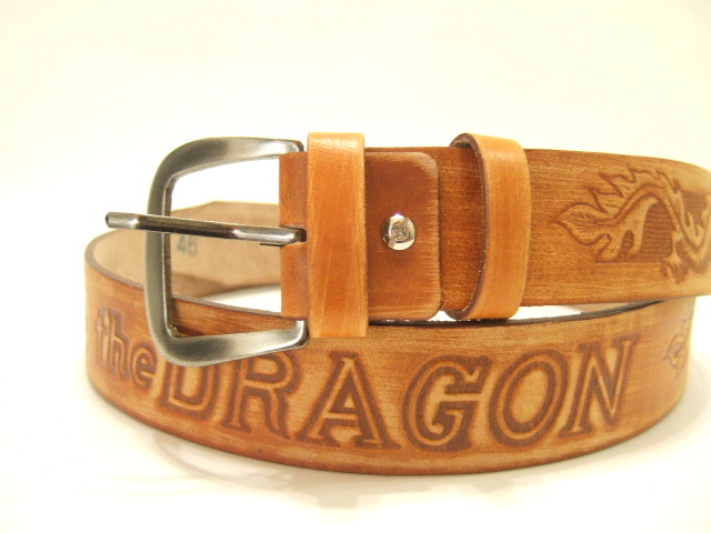 s横浜最新 DRAGON♪魅惑の龍 本革1枚革レザーベルト茶 102〜129センチ メンズレディース ベルト穴有り送料350円ξBckξξ ξreξ ξ7拍卖