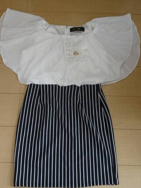 A:新品★レディースバタフライ袖チュニックワンピース・アクセサリー付き★白×黒白縦縞・Mサイズ拍卖