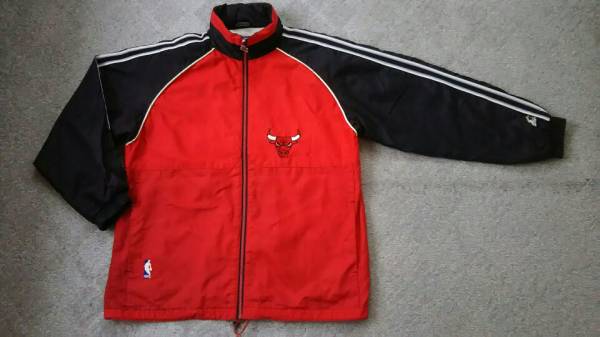 90s~ starter スターター製 シカゴブルズ フルジップナイロンジャケット 赤黒 M 実寸L~XL程度 / トラックトップ NBA拍卖