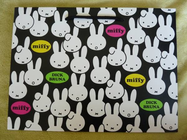 ★ミッフィー★限定 非売品★ミッフィースタイル限定★とってもかわいい紙袋★ノベルティ★フェイス (^_-)-☆拍卖
