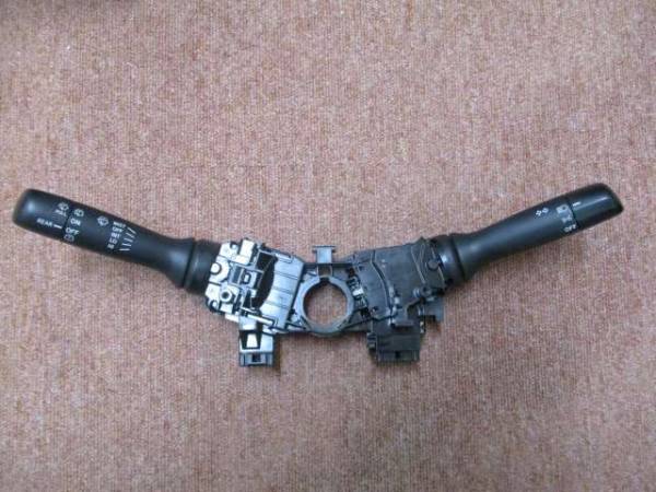 ★☆LA100S ムーブ コンビネーションスイッチ☆★拍卖