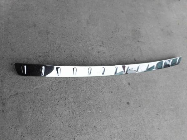 ベンツ W246 Bクラス リアバンパープレート メッキ P2AP拍卖