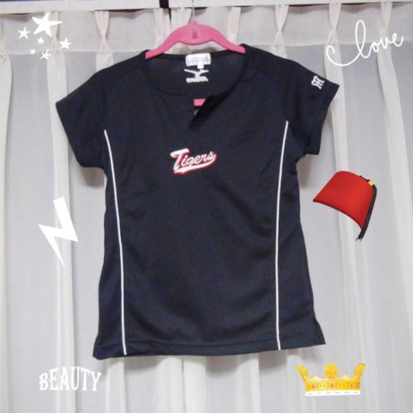 ミズノより阪神タイガースのTシャツ ブラック チャイルド拍卖