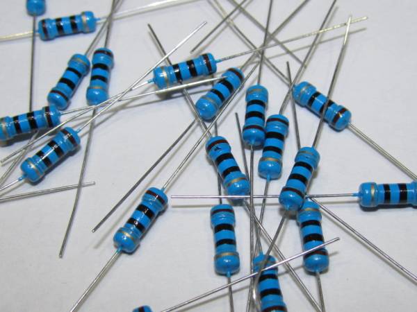 カーボン抵抗(炭素皮膜抵抗) 1/2W ±5% 同値100本×2セット拍卖