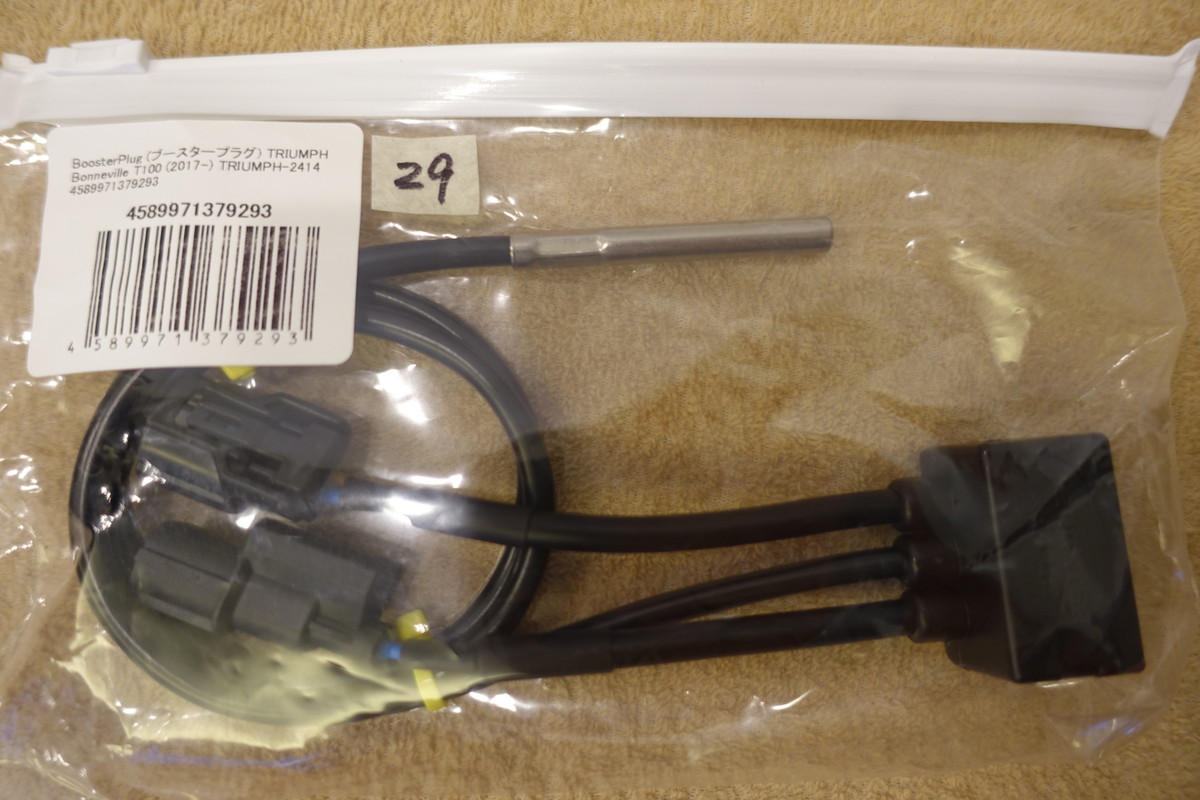 BoosterPlug TRIUMPH Bonneville T100 (17-20) エンジン燃調コントローラー TRIUMPH-2414 定価25,256円 ブースタープラグ ボンネビル29拍卖