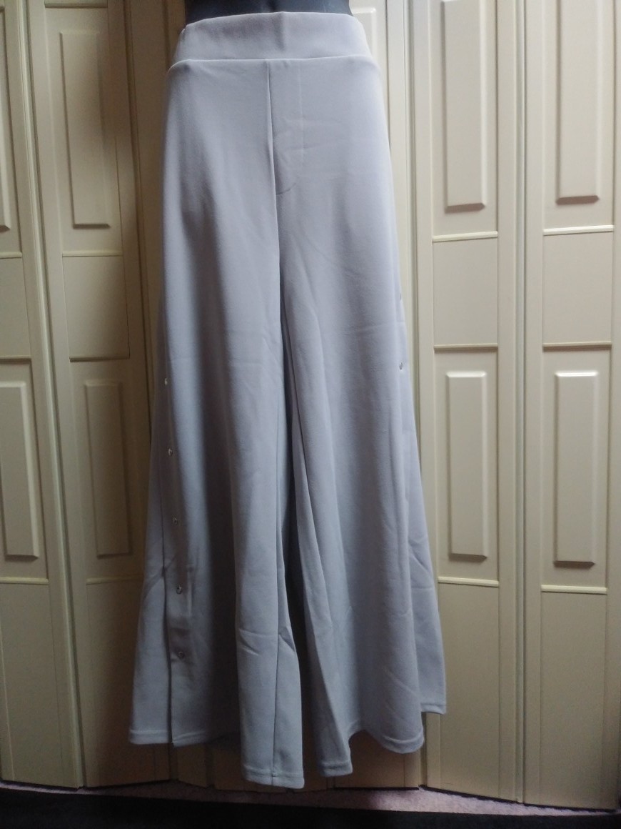 ★新品!タグ付き!★ワイド パンツ★大きいサイズ★5L★グレー★拍卖