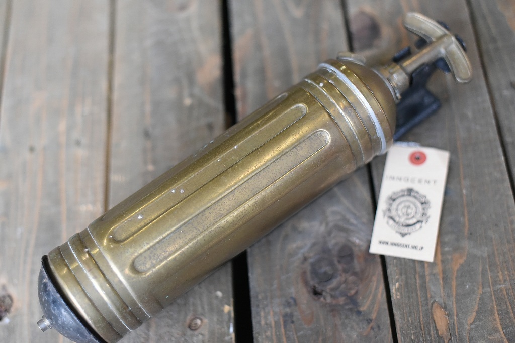 106208 ヴィンテージ 真鍮製 消火器 FIRE EXTINGUISHER ブラス 英国製 ヴィンテージ ビンテージ アンティーク 英国 革拍卖