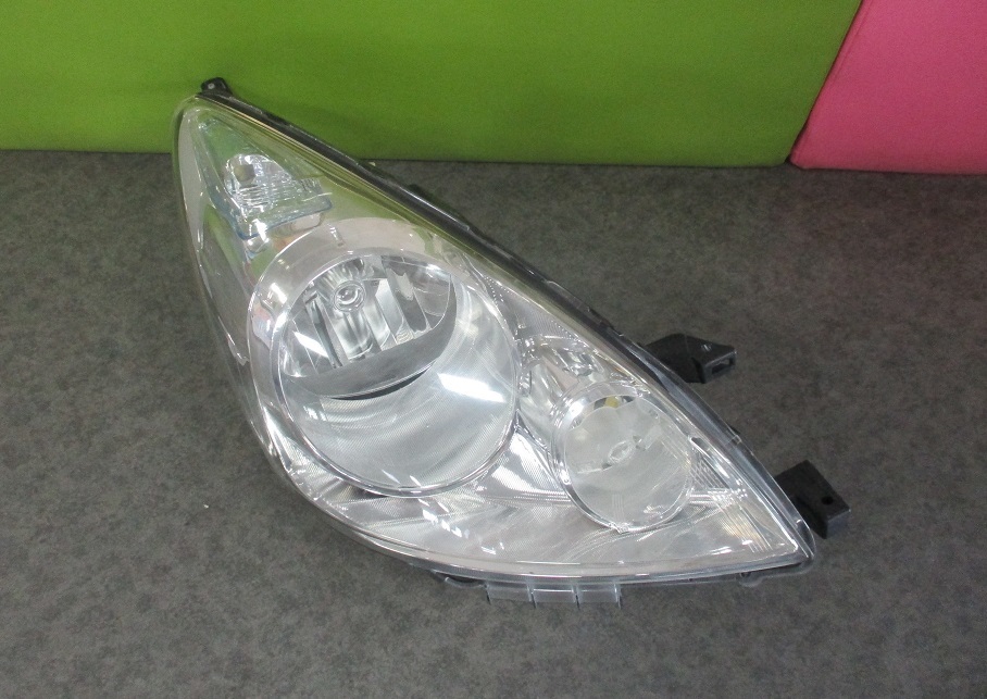 日産E11ノートNE11純正ヘッドライトZE11フロント右側ハロゲンICHIKOH VALEO H005ヘッドランプ即決即日発送可能!!拍卖