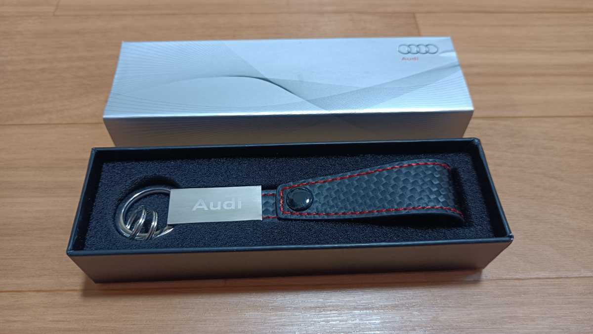 アウディオリジナル レザーキーホルダー(カーボン) 未使用箱付拍卖