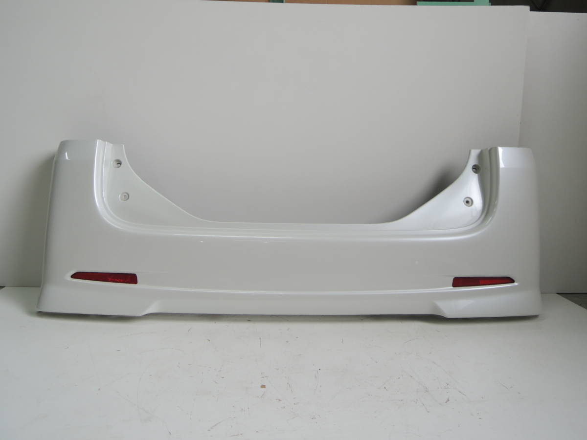 ・ DBA-L375S タントカスタム X Limited 純正 リア バンパー リフレクター付き W24/パールホワイトⅢ 52159-B2420 D-4089拍卖
