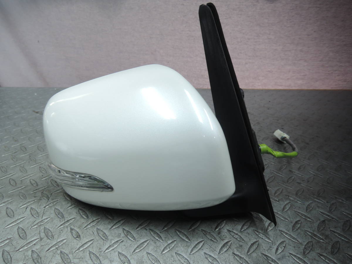 ・ DBA-L375S タントカスタム X Limited 純正 【右/R】 ドアミラー 0861 検:ウインカー/サイド/ミラー/バック/W24/ホワイト/白 D-4089拍卖