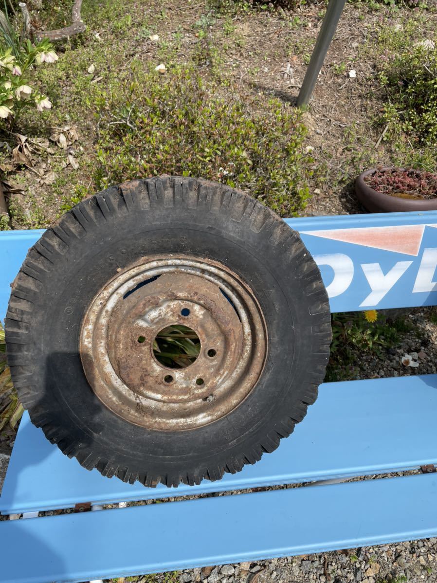 【ジャンク品】スパイクタイヤ 錘 昭和レトロ ボロボロタイヤ サビあり経年劣化で味のある一品に仕上がりました映画小道具包装なし発送拍卖