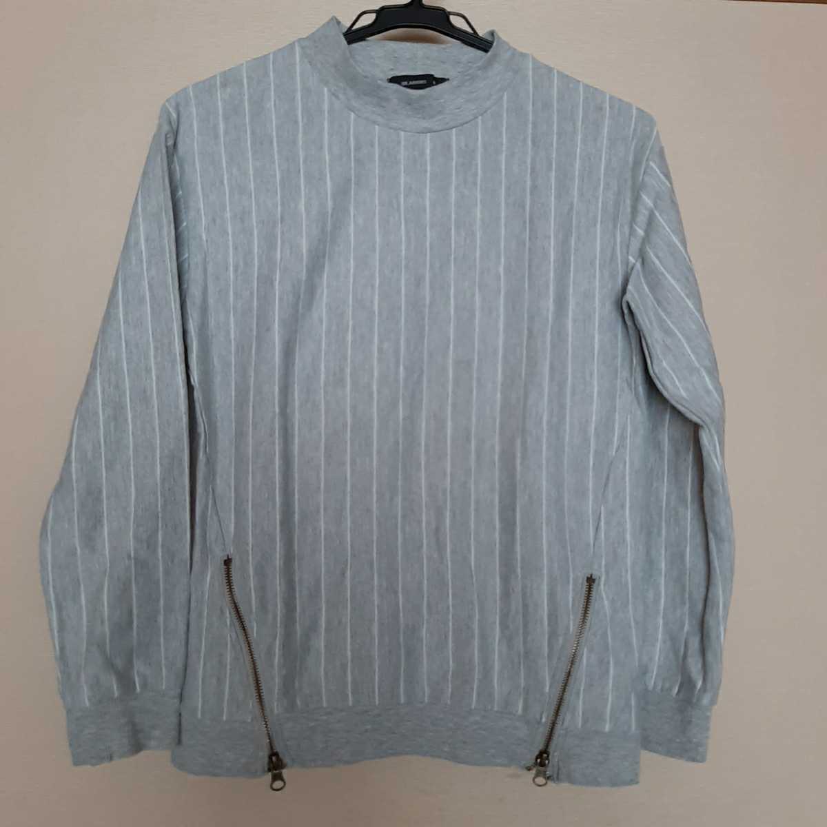 ★ワンコインでOK★*グレーにストライプ柄*ジッパー使いのミニ裏毛ハイネックトレーナー*拍卖