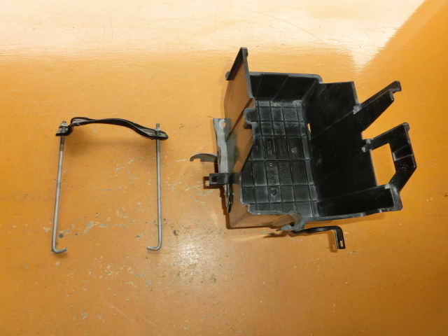 CR-Z ブラケット 平成24年 DAA-ZF1 バッテリー トレイ 10.6万km アルファB.L 6速拍卖