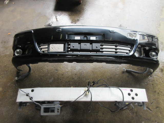 ★33R4A6195 UZS186 マジェスタ 純正フロントバンパー オプションフォグ付 18マジェスタ 修理やストック等に拍卖