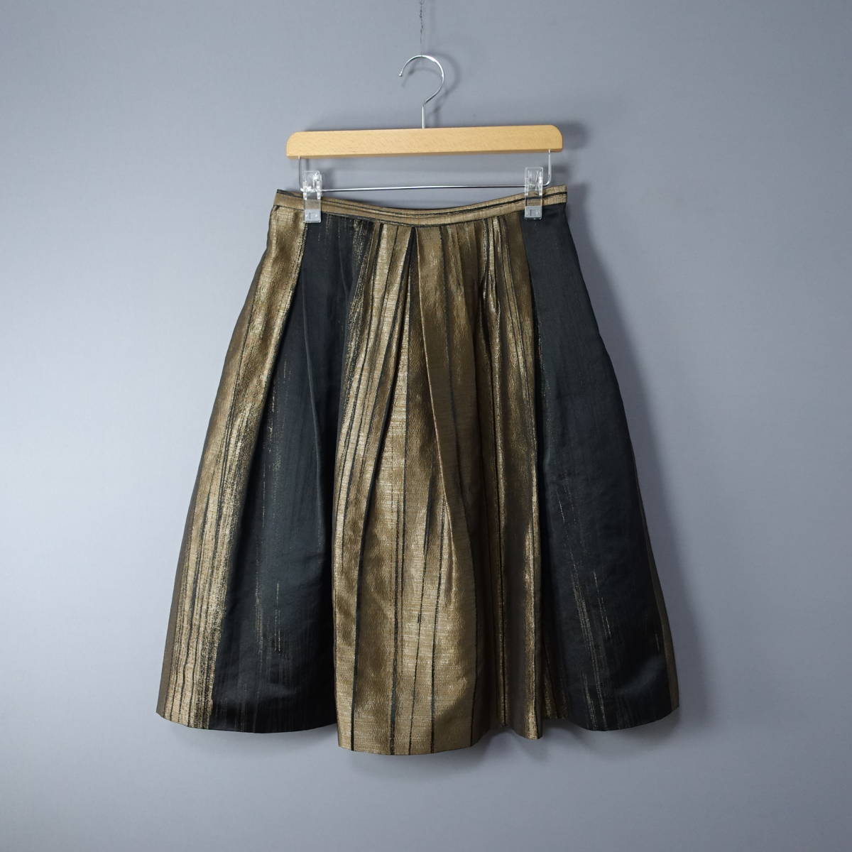 ☆美品☆yoshie inaba/ヨシエイナバ/9/裏地シルク100%/日本製スカート/ゴールド×ブラック/金×黒/レディース拍卖