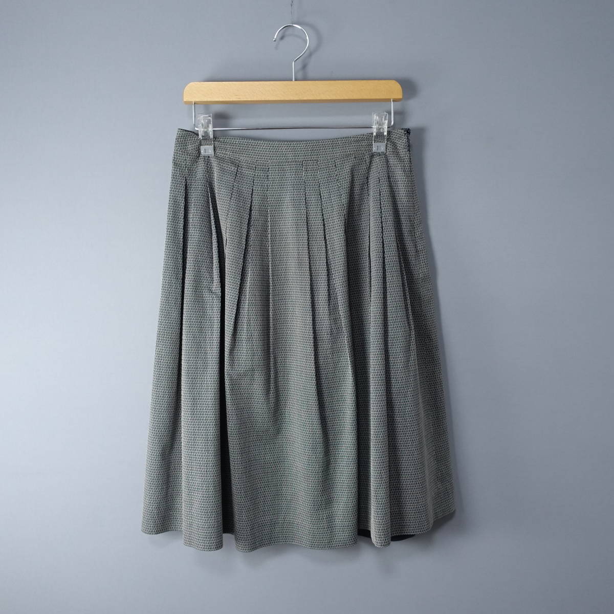 ★訳あり★yoshie inaba/ヨシエイナバ/9/日本製/シルク混スカート/グレー/レディース拍卖