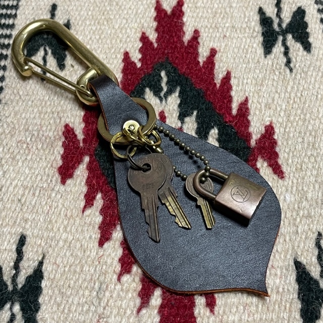 キーフック キーホルダー キーリング ビンテージ ダークブラウン N002拍卖