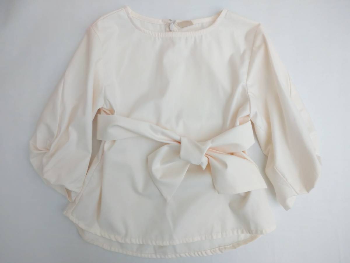 【定価2,860円/美品】petit main プティマイン 前リボンモチーフ布帛プルオーバー 120cm ブラウス アイボリー拍卖