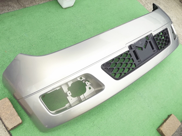 ★少損,送料安,ゴールドシルバー,前期★エルグランドE51/NE51フロントバンパー★純正,金銀★Re:P拍卖