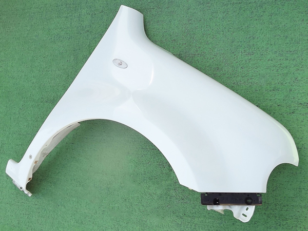 ☆良品,送料安,ライダー,ホワイトパール★キューブZ12/NZ12右フロントフェンダー★純正,パネル,白★Re:P拍卖