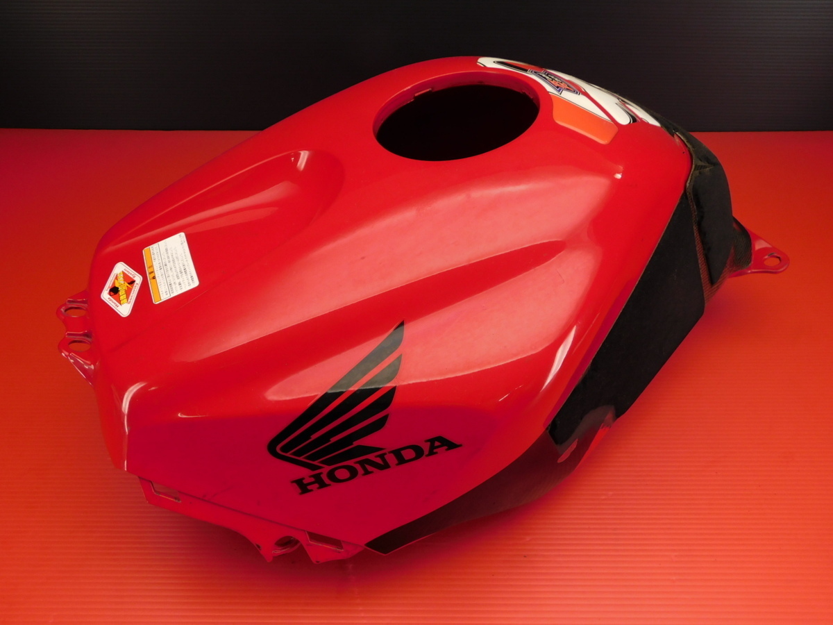 140 綺麗め☆ CBR600RR PC37 前期 純正 タンク カバー 赤レッド 83155-MEEA拍卖