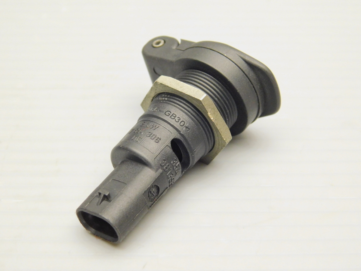 送料0円■良品 BMW F800ST 純正 プラグイン ソケット パワー ポート ダイレクト イグニッション PA66-GB30拍卖