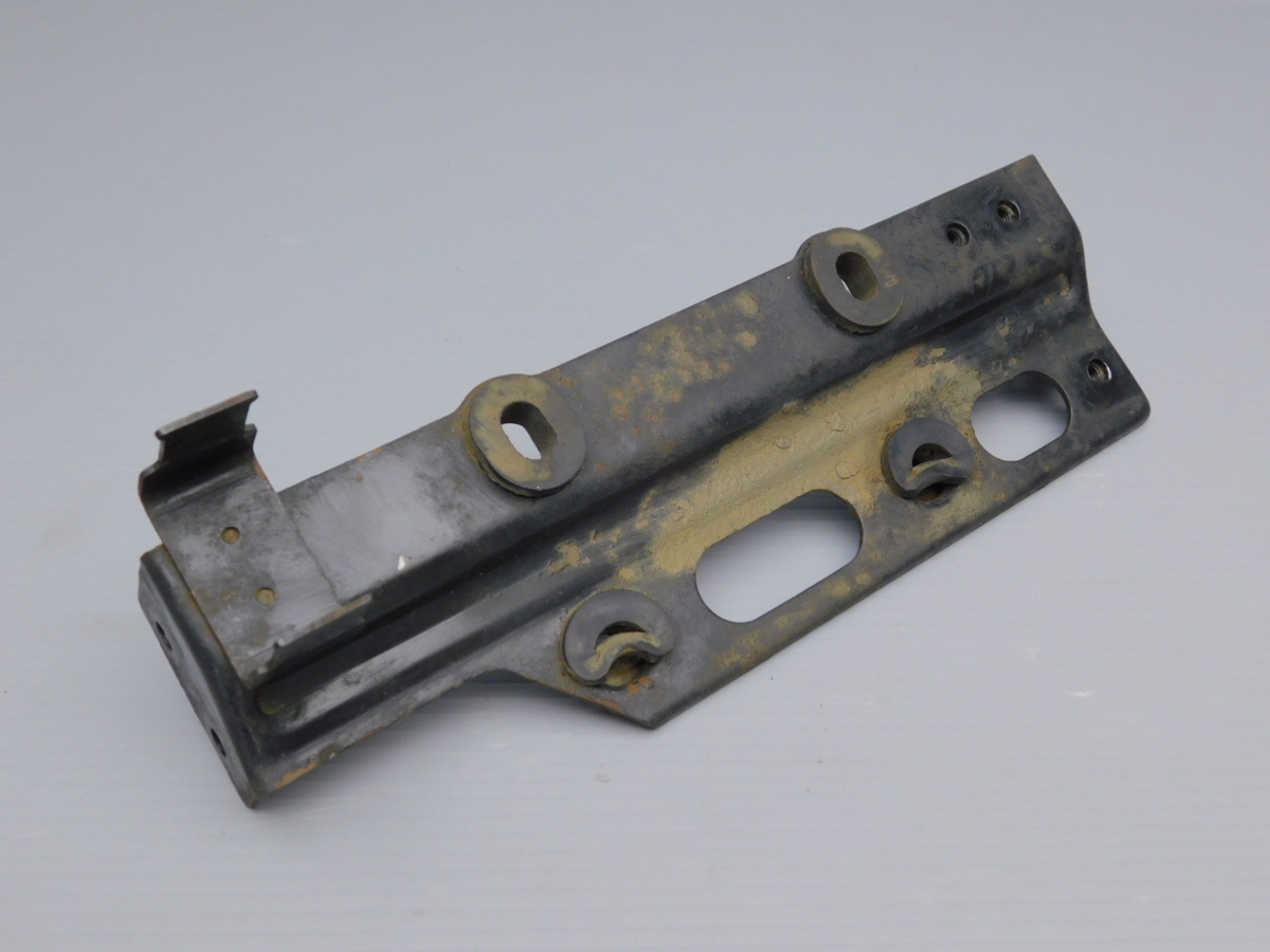 60 稀少★ GPZ1000RX ZXT00A 純正 バッテリー ボックス ケース ステー拍卖