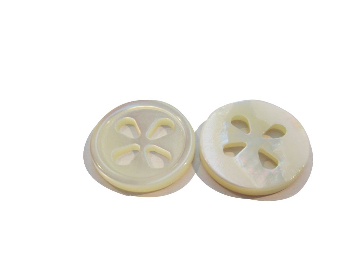 手芸 和洋裁用釦 天然貝ボタン しずく形穴 高瀬貝(13mm2個入り)bst40拍卖