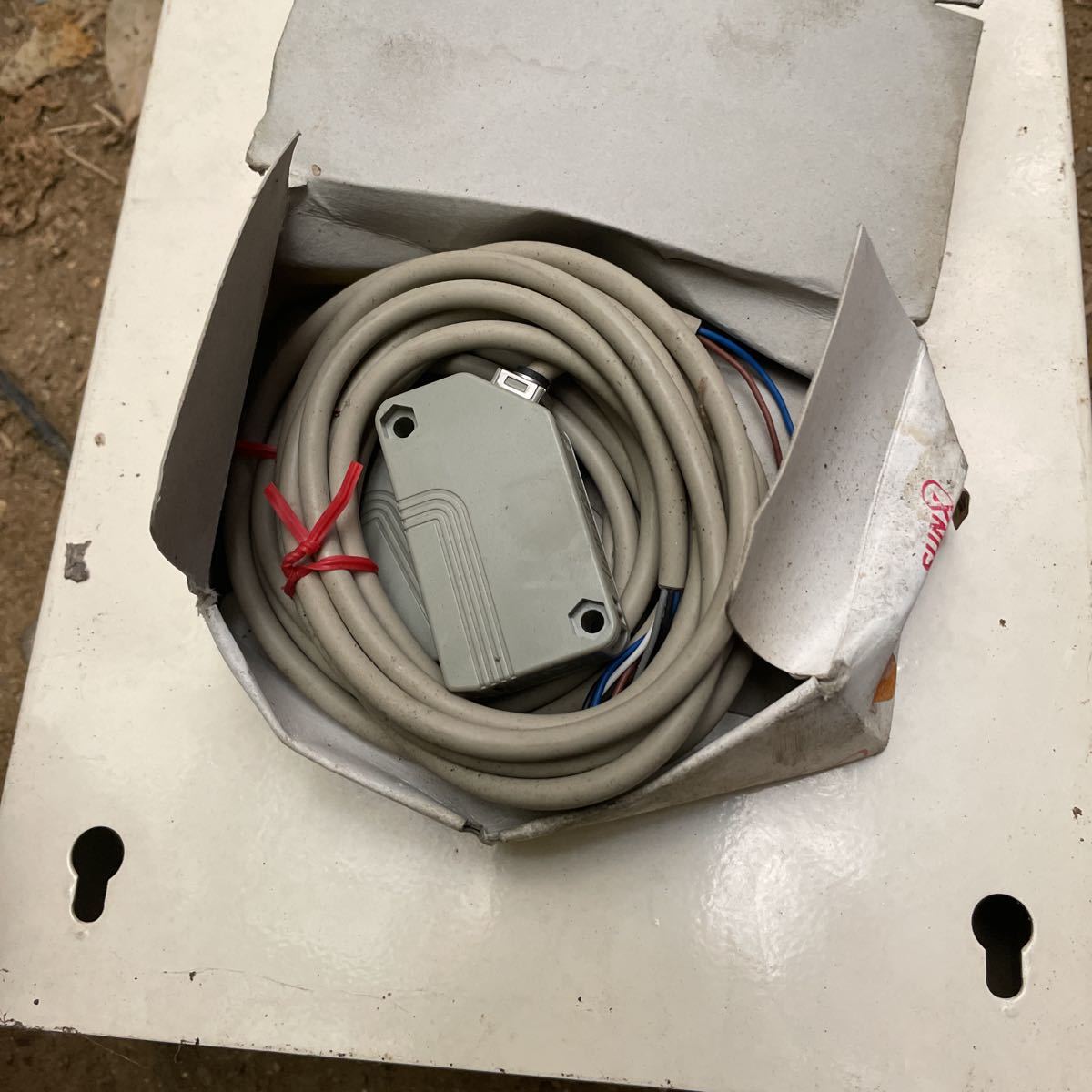 SUNX nx5-m20ra フリー電源 ac-dc対応小型ビームセンサー シャッター用ですが防犯対策やイノシシやシカなどの対策にも拍卖