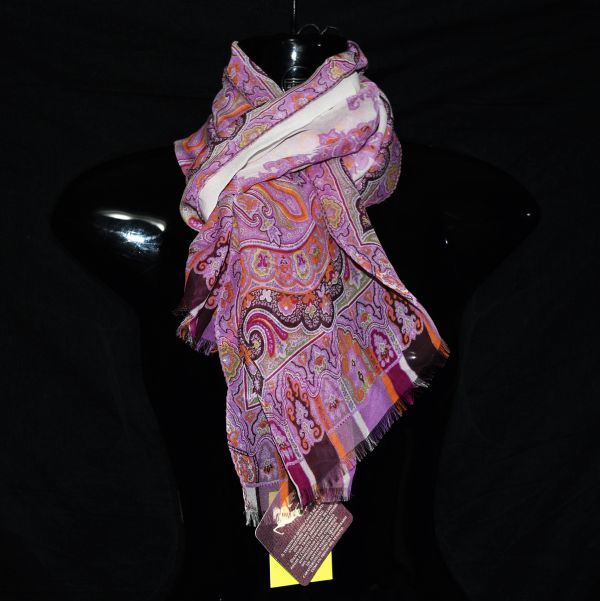 ★新品同様★ETRO★ お洒落なデザイン、高級感あるシルク絹の光沢となめらかで柔らかく、優しい肌触りのスカーフ拍卖