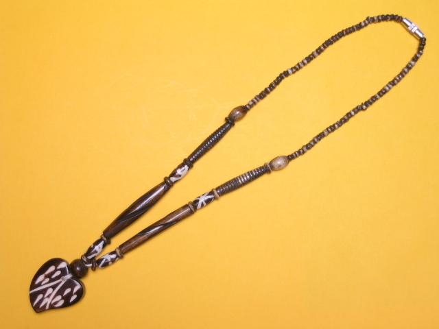 ◎●バッファロー・ボーン(骨)ネックレス ハート型 水牛の骨 デザインNO.51   拍卖