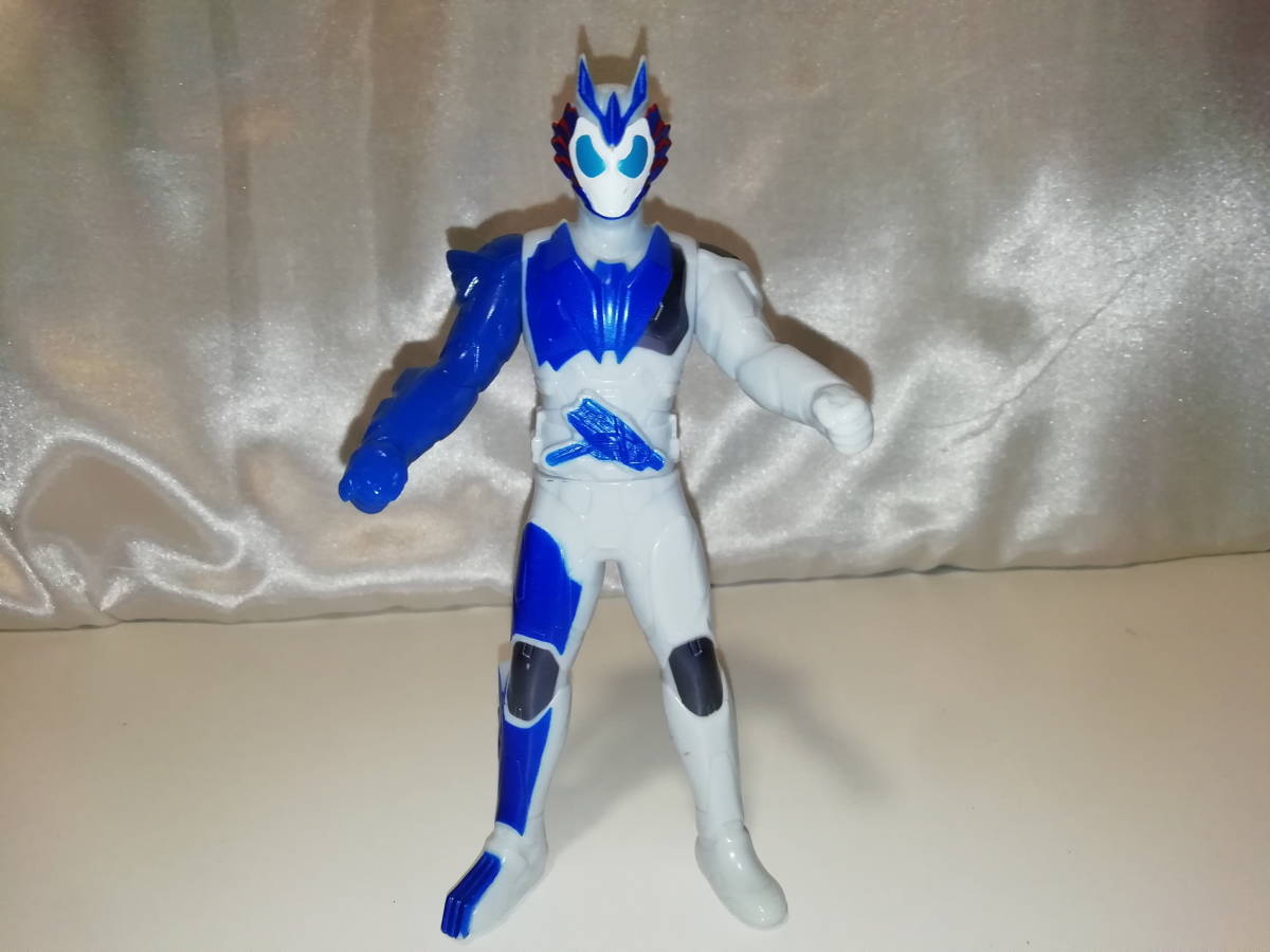 中古品 仮面ライダーゼロワン 仮面ライダーバルカン シューティングウルフ ライダーヒーローシリーズ02拍卖