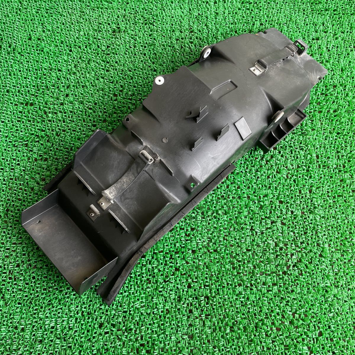 5-349K YAMAHA ヤマハ XJR400 純正 リアインナーフェンダー 中古 部品拍卖