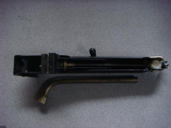 Y【2453】ヴァナゴン 70ACU 車載ジャッキセット拍卖