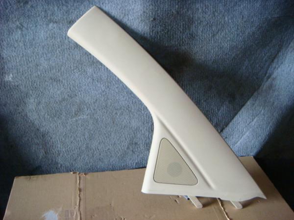 Y【2386】ニュービートル 9CAQY ピラーカバー左 スピーカー付拍卖