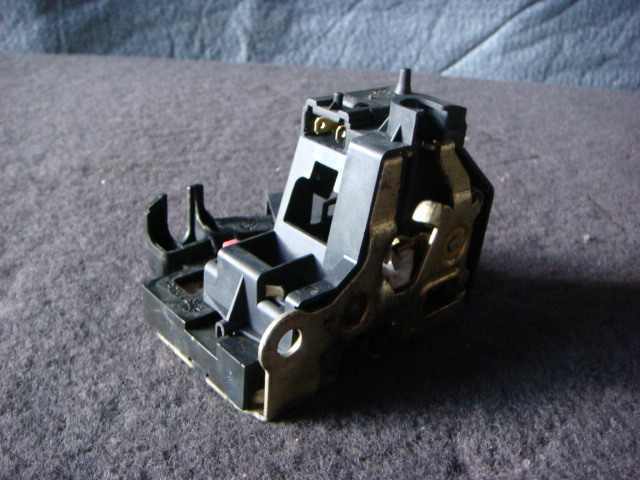 【2238】平成12年式 ルノー セニック GF-AF4J 右フロントドアロック拍卖