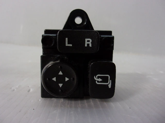 Y【2645】平成26年式 ワゴンR MH34S ドアミラースイッチ 棚Y26拍卖