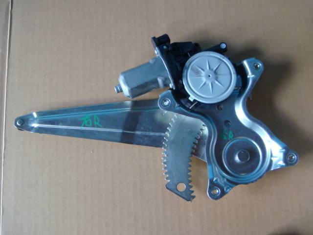 【2145】平成22年式 スイフト ZC72S レギュレーターモーター 右リア 右後ろ 83501-63JA0拍卖