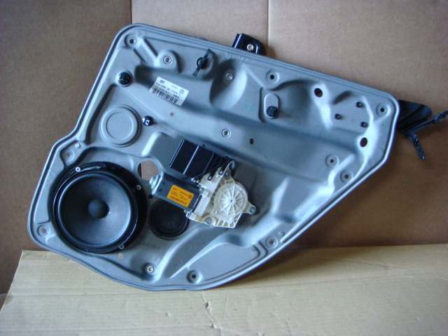 【2204】平成15年式 GH-1JAQN VW フォルクスワーゲン ボーラ  レギュレーターモーター 右リア 右後ろ拍卖