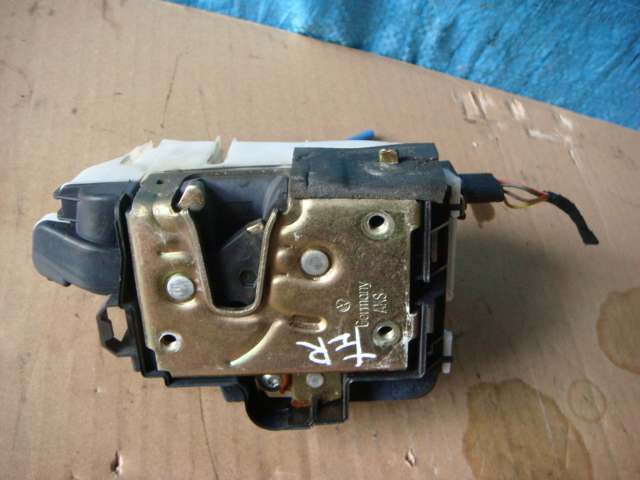 【2181】平成9年式 ゴルフ E-1HAGG 左後ろドアロック 左リアドアロック 左リヤドアロック ドアロック 拍卖