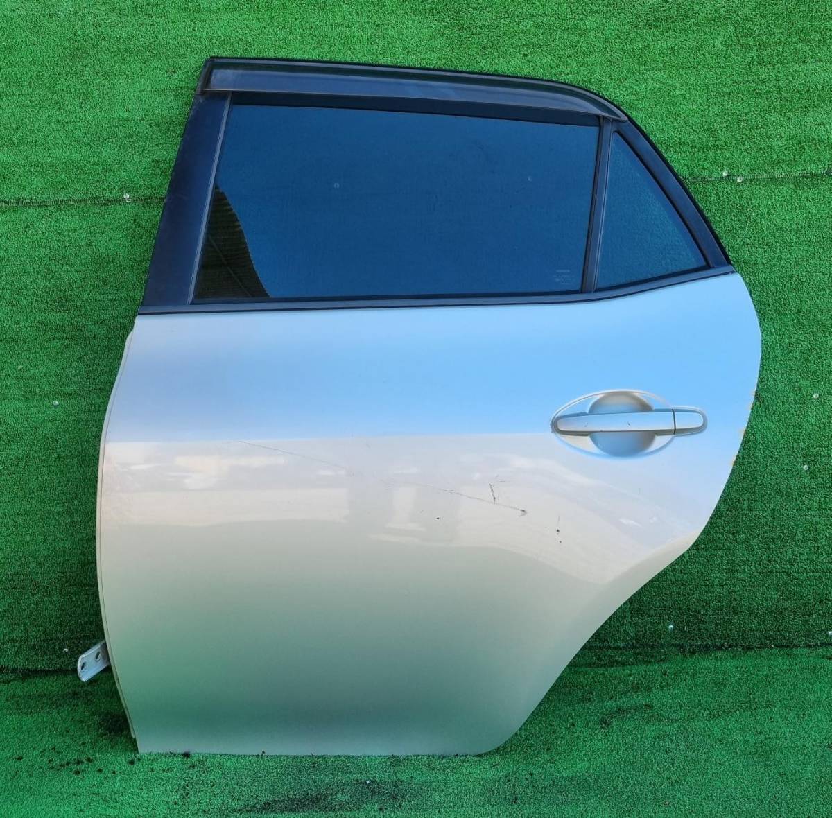 トヨタ オーリス NZE151H リアドア 左拍卖