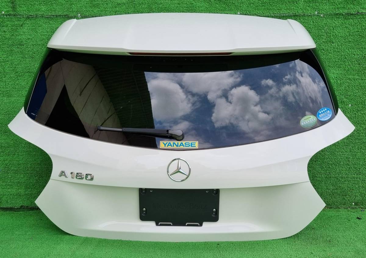 メルセデスベンツ Aクラス 176042 バックドア (650 ホワイト)拍卖