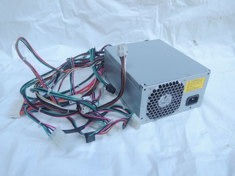 DELTA DPS-670DB A 670W 24+8+6+4ピン サーバー/ワークステーション用電源拍卖