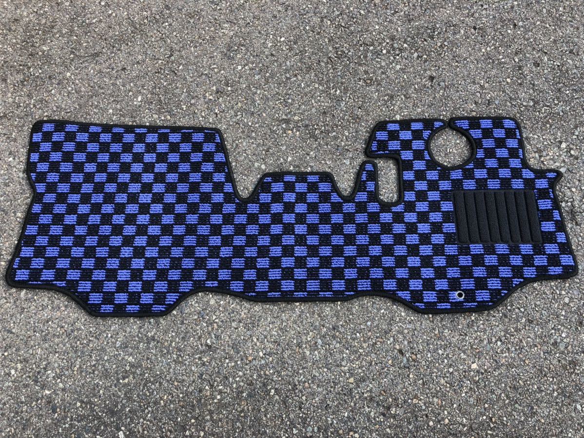■送料無料■ニッサン キャラバン E25系 チェックブルー 青黒 フロントのみ フロアマット 国産 新品(年式:H2年10月~H24年6月)拍卖