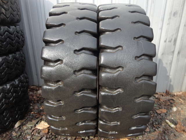 ●2105 夏 フォークリフト TOYO LIFTRACTION WIDE 7.00-12 12PR 2本 NYLON №@ 拍卖