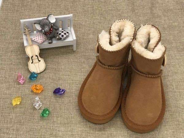 女の子男の子のブーツ冬暖かい足首キッズスノーブーツ子供暖かい靴_茶ボタンあり_17cm拍卖