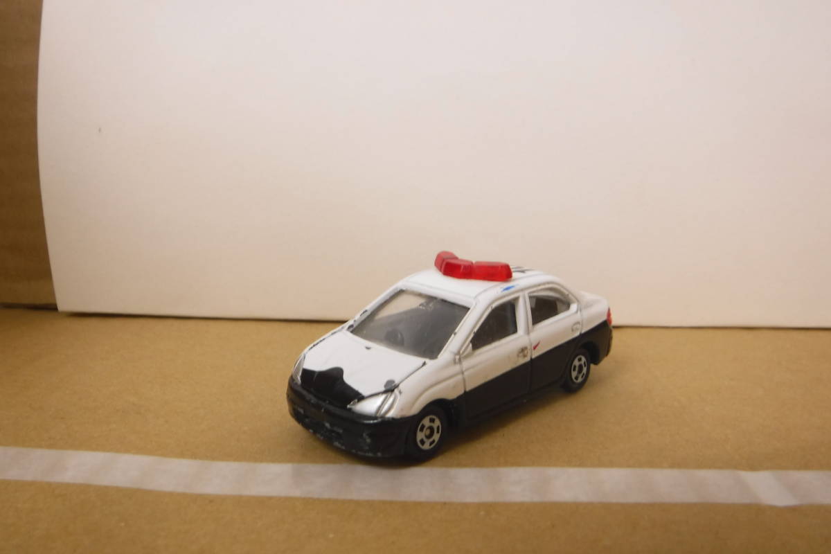 【中古品】トミカ トヨタプリウス パトカー NO.83 白・黒 1/58 中国製拍卖